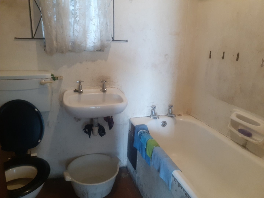 1 Bedroom Property for Sale in Sidwell Eastern Cape